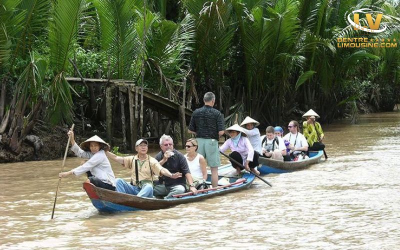 Khu du lịch Làng Bè