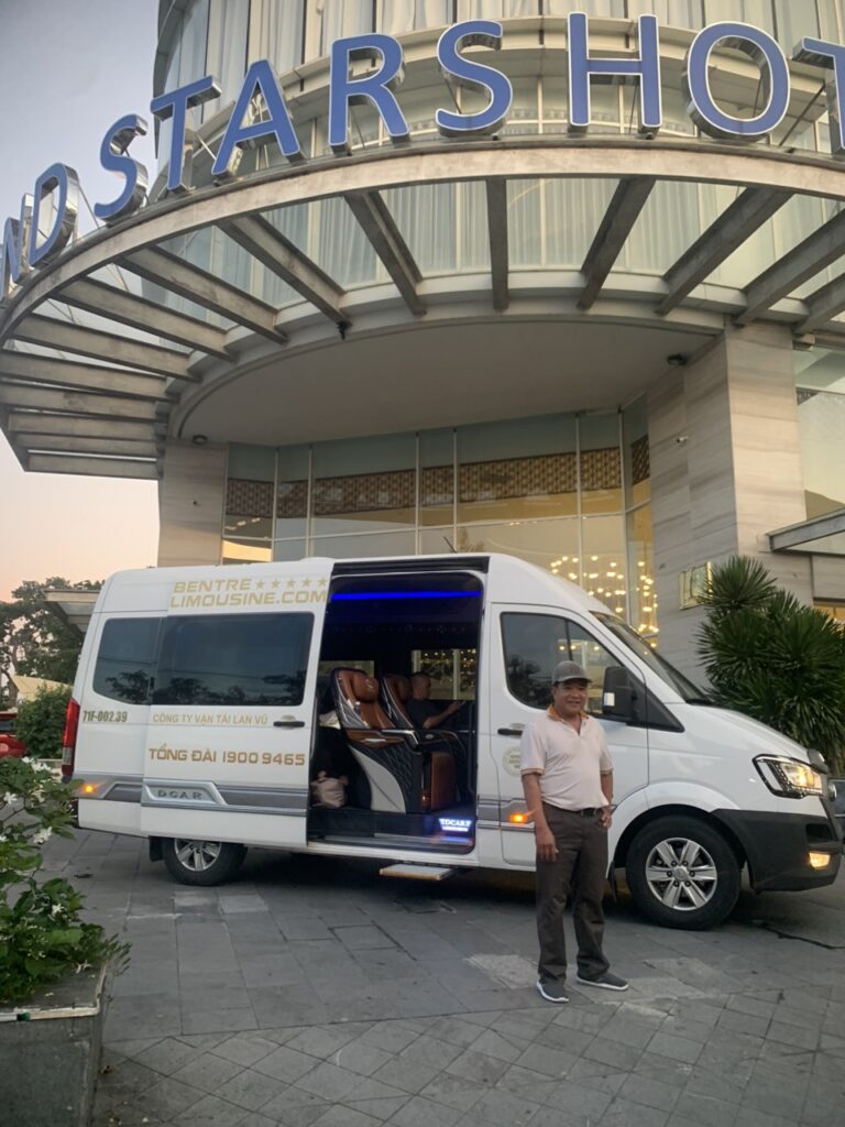 xe limousine Tuyến Sài Gòn Tiền Giang